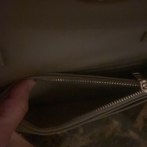 EUC Bebe Los Angeles small handbag with leather and chain strap crossbody bag - Picture 9 of 10